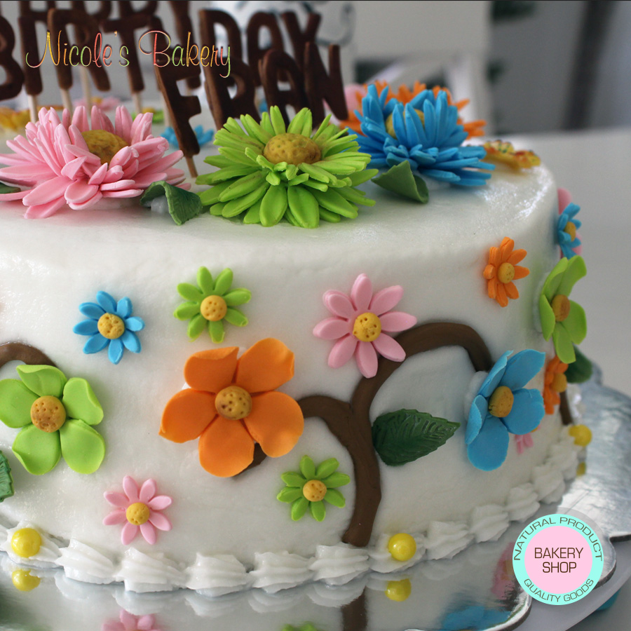 Buttercream Cake, Flowers Design by Nicole's Bakery