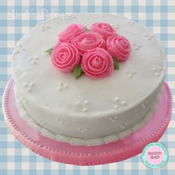 Cake with Pink Roses